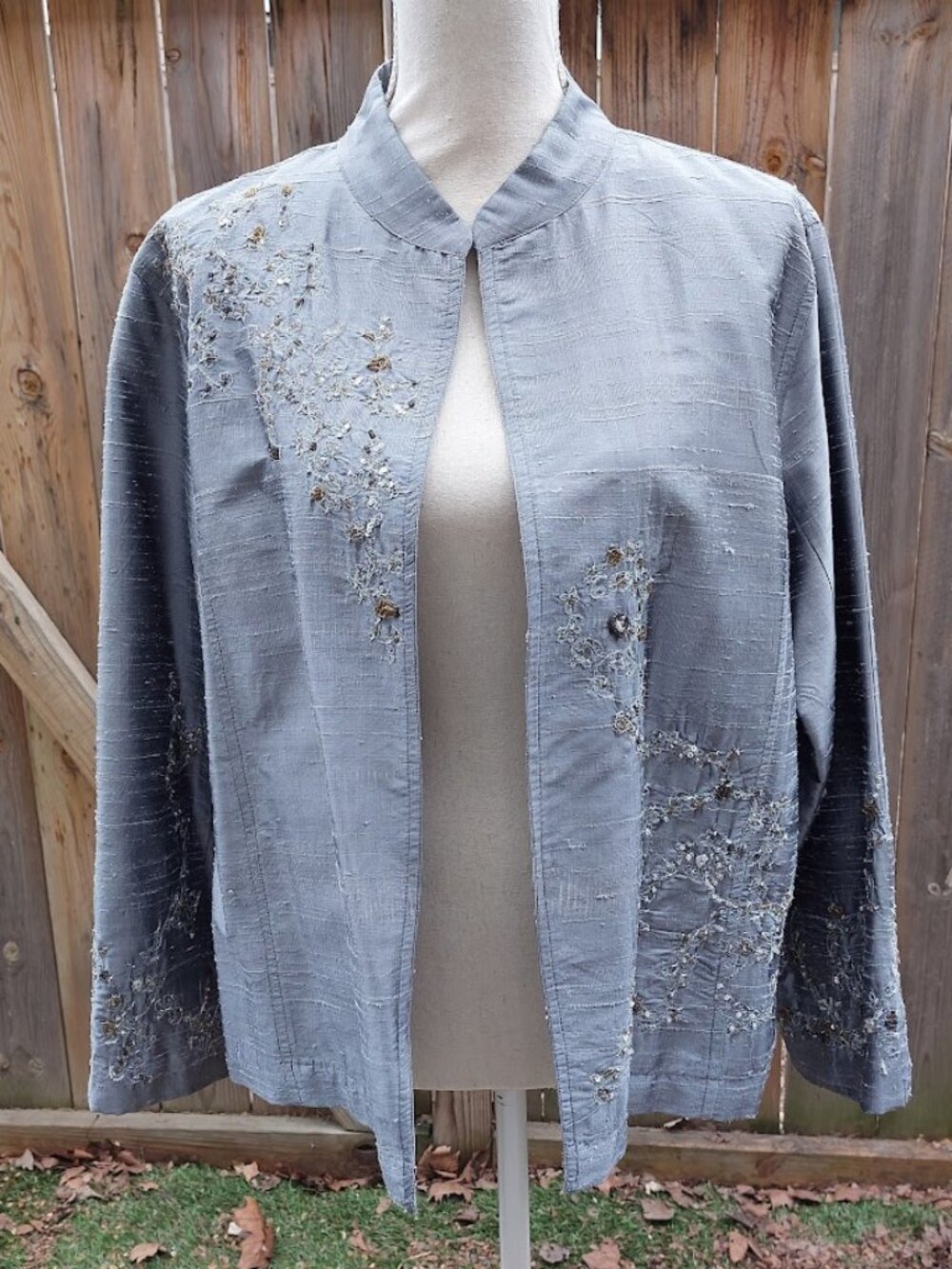 Chicos 100% Silk Jacket Womens Sz 3 Large Blue Gray Emboidered Beaded
